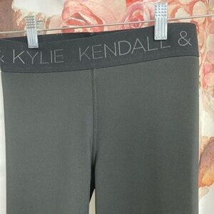 XS Kendall & Kylie black leggings